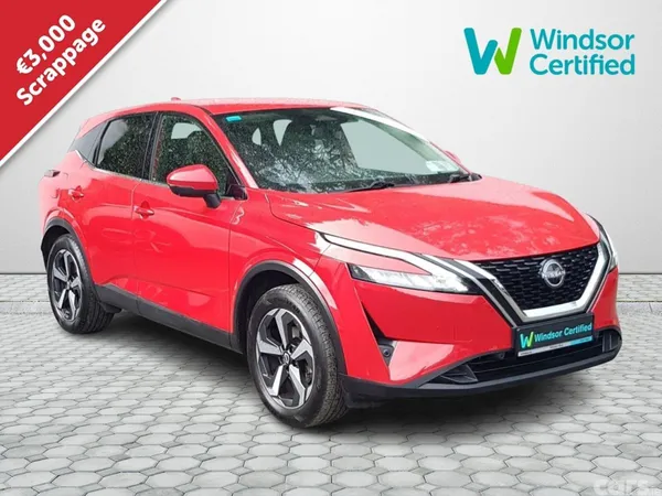 Nissan Qashqai MPV, Petrol, 2023, Red