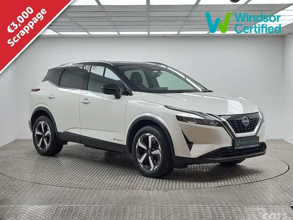 Nissan Qashqai MPV, Petrol, 2024, White