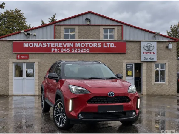 Toyota Yaris Cross Hatchback, Petrol Hybrid, 2023, Red