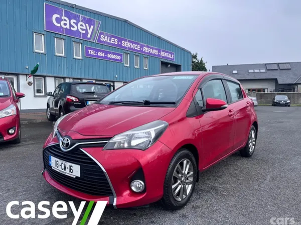 Toyota Yaris Hatchback, Petrol, 2016, Red