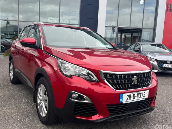 Peugeot 3008 MPV, Petrol, 2021, Red
