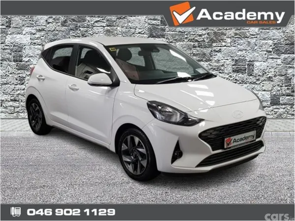 Hyundai i10 Hatchback, Petrol, 2025, White