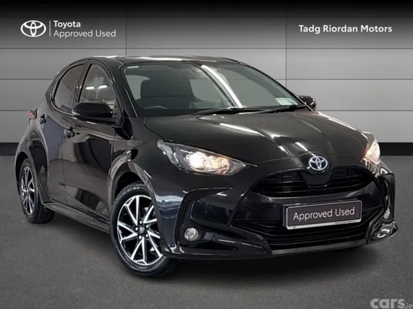 Toyota Yaris Hatchback, Petrol Hybrid, 2023, Black