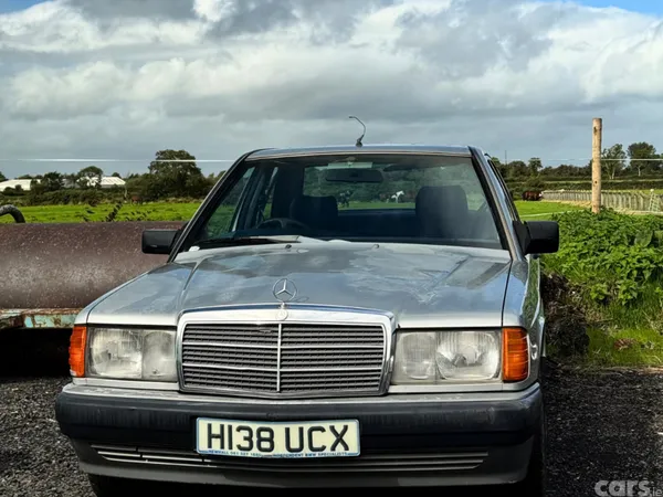 Mercedes-Benz 190 Saloon, Diesel, 1990, Silver