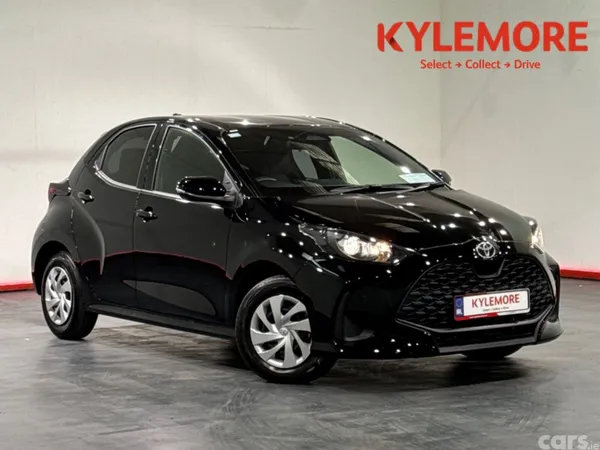 Toyota Yaris Hatchback, Petrol, 2025, Black