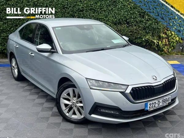 Skoda Octavia Saloon, Diesel, 2022, Grey