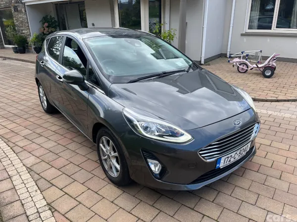 Ford Fiesta Hatchback, Petrol, 2017, Grey