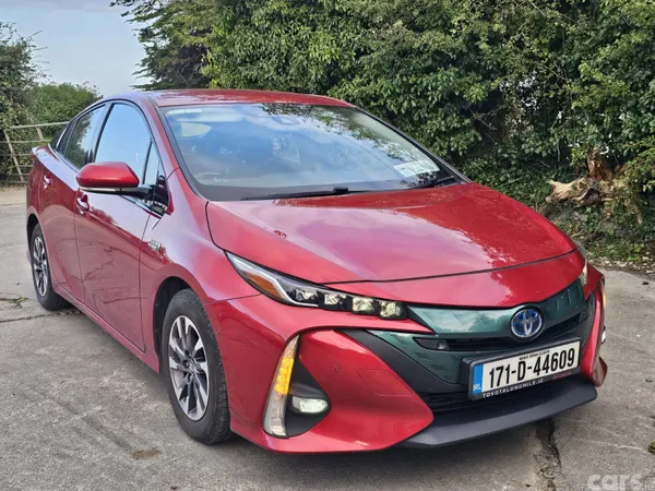 Toyota Prius Hatchback, Petrol Plug-in Hybrid, 2017, Red