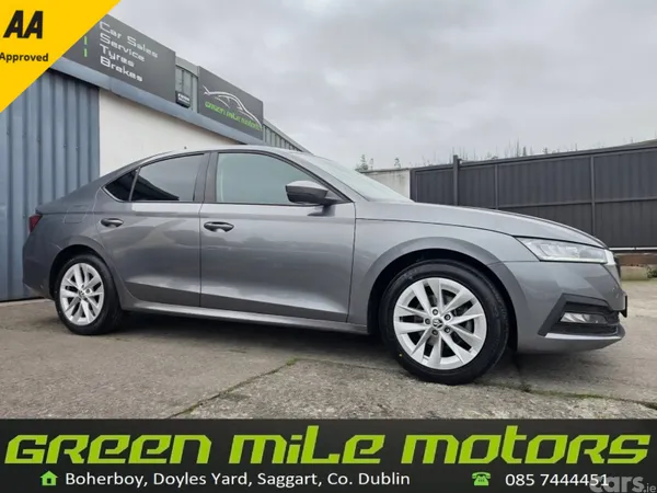 Skoda Octavia Saloon, Diesel, 2023, Grey