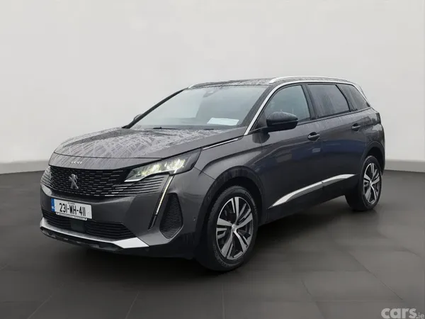 Peugeot 5008 MPV, Diesel, 2023, Grey