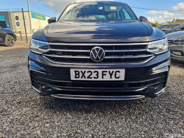 Volkswagen Tiguan SUV, Petrol Hybrid, 2023, Black