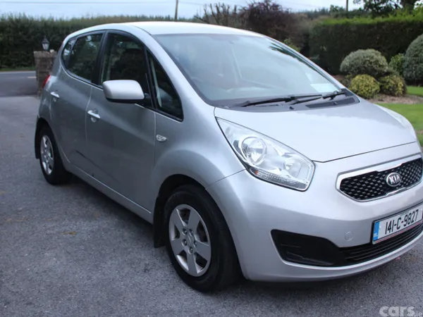 Kia Venga MPV, Diesel, 2014, Silver