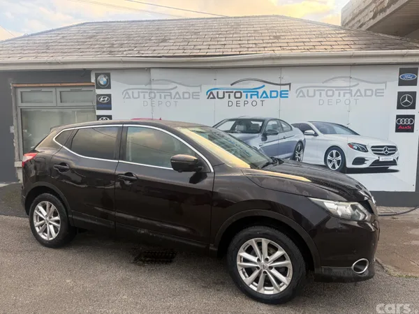 Nissan Qashqai Hatchback, Diesel, 2016, Black