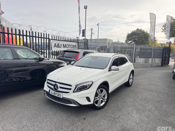 Mercedes-Benz GLA SUV, Petrol, 2016, White