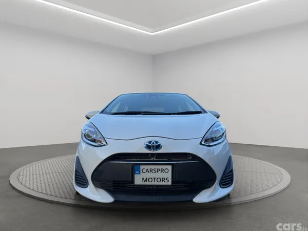 Toyota Aqua Hatchback, Petrol Hybrid, 2019, White