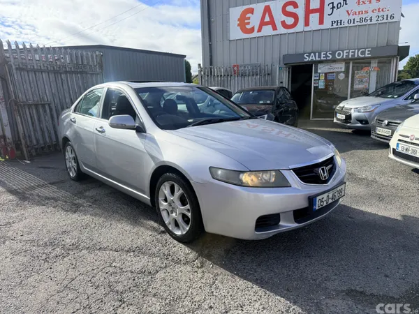 Honda Accord Saloon, Petrol, 2005, Silver