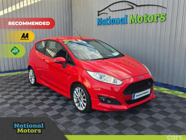 Ford Fiesta Hatchback, Petrol, 2014, Red