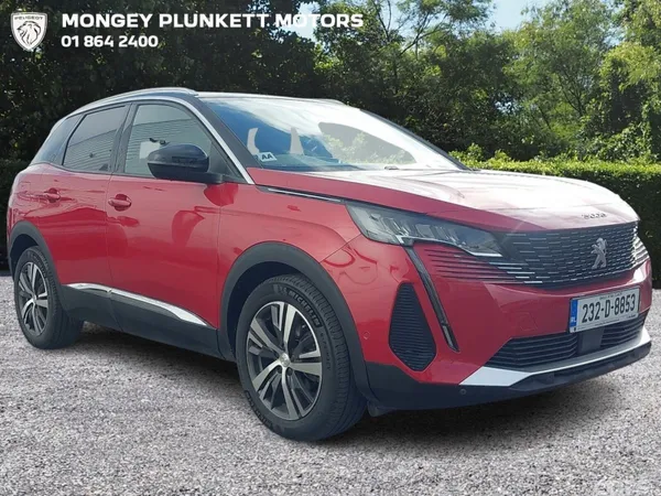 Peugeot 3008 MPV, Petrol, 2023, Red