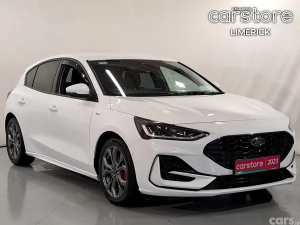 Ford Focus Hatchback, Petrol, 2023, White