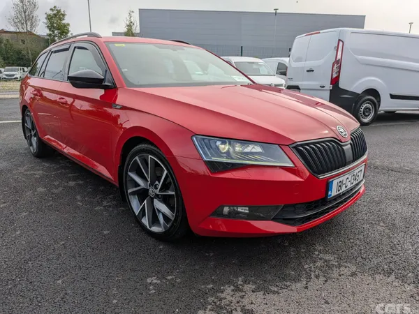 Skoda Superb Hatchback, Diesel, 2018, Red