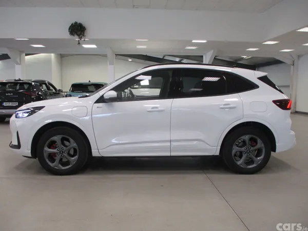 Ford Kuga SUV, Petrol Plug-in Hybrid, 2025, White