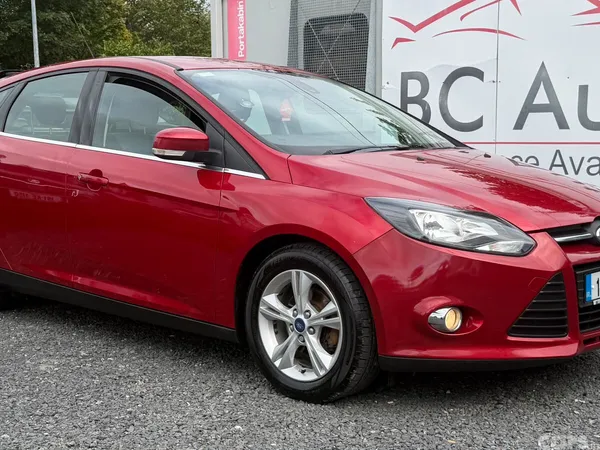 Ford Focus Hatchback, Diesel, 2014, Red