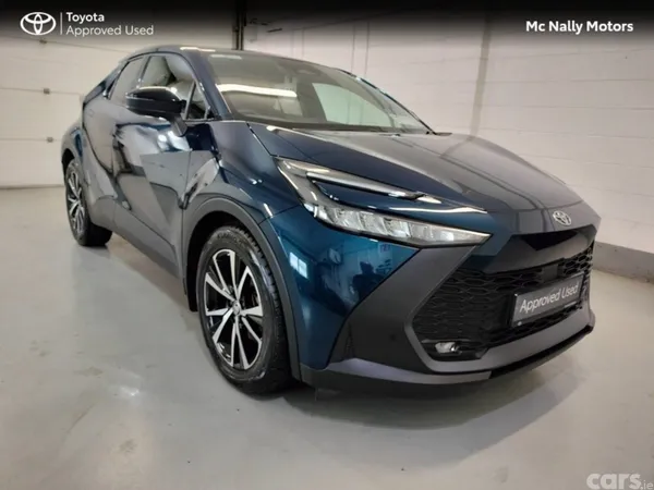 Toyota C-HR SUV, Petrol Hybrid, 2024, Blue
