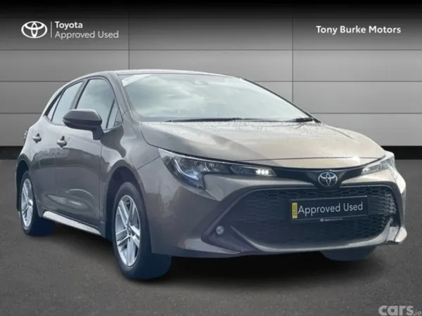 Toyota Corolla Hatchback, Petrol, 2020, Brown