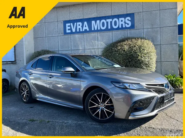 Toyota Camry Saloon, Petrol Hybrid, 2022, Grey