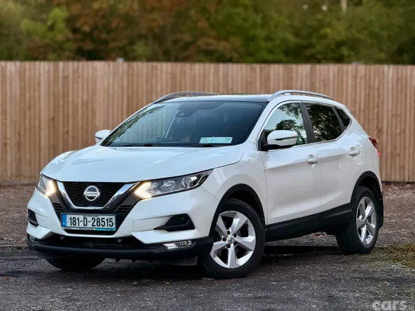 Nissan Qashqai MPV, Petrol, 2018, White