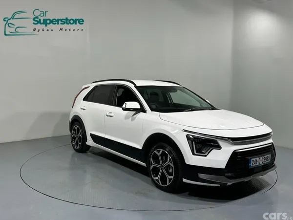 Kia Niro SUV, Petrol Hybrid, 2024, White