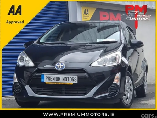 Toyota Aqua Hatchback, Petrol Hybrid, 2015, Black