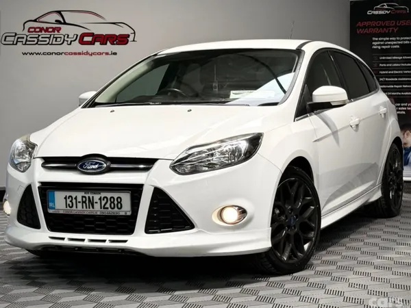 Ford Focus Hatchback, Petrol, 2013, White