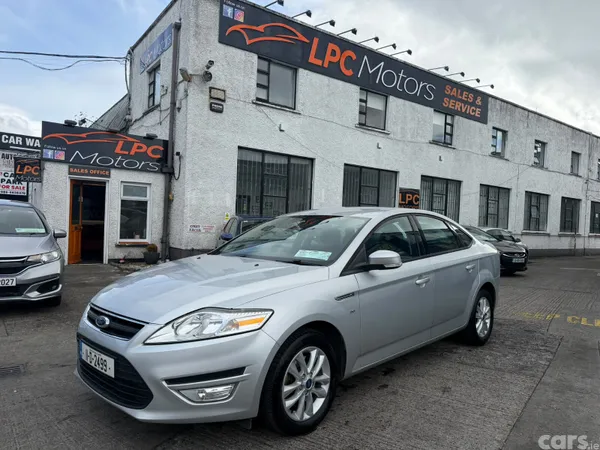 Ford Mondeo Saloon, Diesel, 2011, Silver