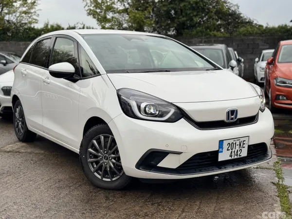 Honda Fit Hatchback, Petrol Hybrid, 2020, White