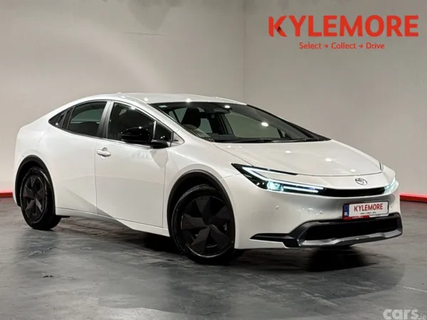 Toyota Prius Hatchback, Petrol Hybrid, 2023, White