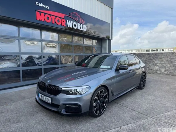 BMW 5-Series Saloon, Petrol Plug-in Hybrid, 2018, Blue