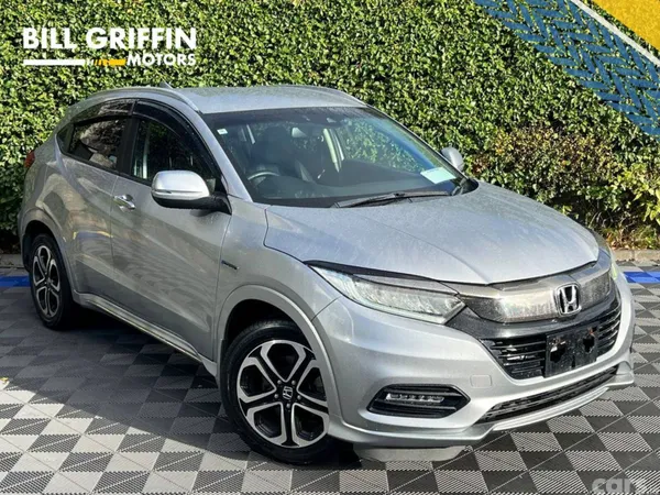 Honda Vezel SUV, Petrol Hybrid, 2018, Silver