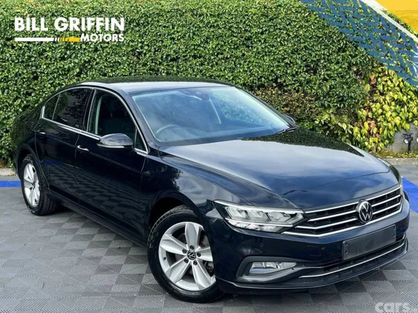 Volkswagen Passat Saloon, Diesel, 2022, Black