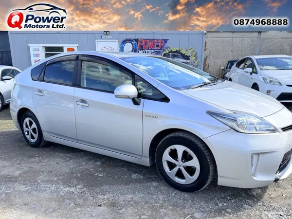 Toyota Prius Hatchback, Petrol Hybrid, 2015, Silver