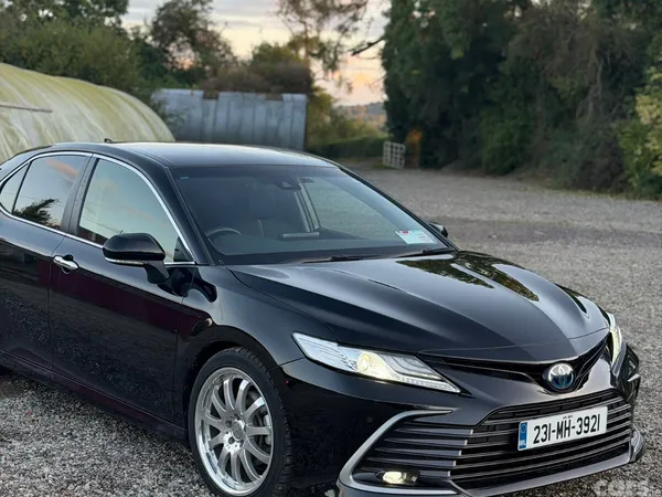 Toyota Camry Saloon, Petrol Hybrid, 2023, Black