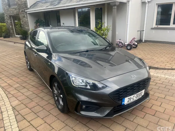 Ford Focus Hatchback, Diesel, 2021, Grey