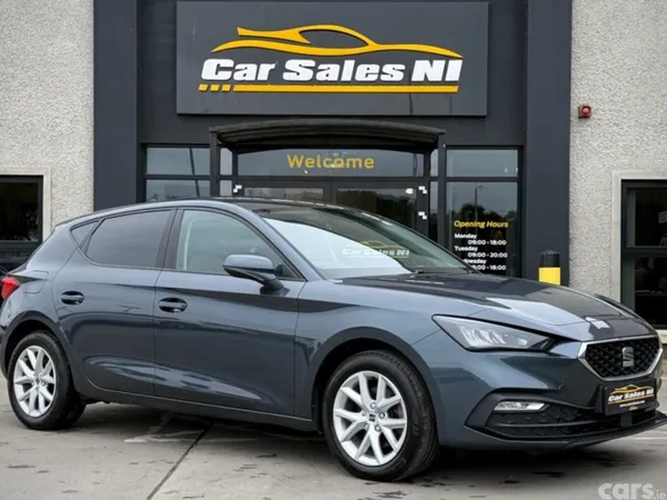 SEAT Leon Hatchback, Diesel, 2023, Grey
