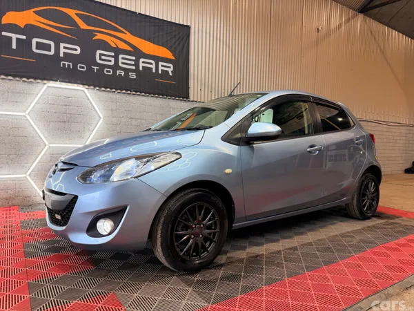 Mazda Demio Hatchback, Petrol, 2013, Blue