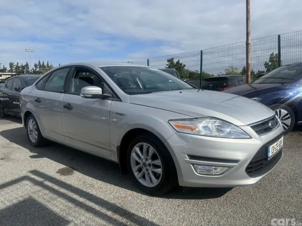 Ford Mondeo Saloon, Diesel, 2013, Silver
