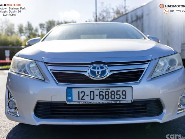 Toyota Camry Saloon, Petrol Hybrid, 2012, Silver
