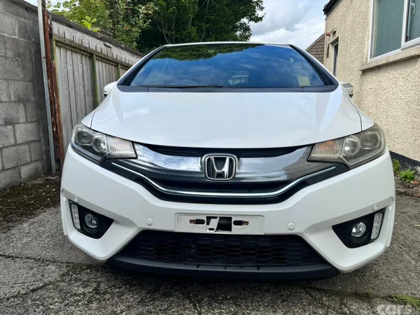 Honda Fit Hatchback, Petrol Hybrid, 2015, White