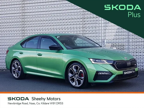 Skoda Octavia Saloon, Diesel, 2024, Green