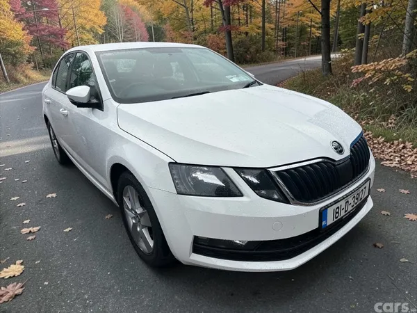 Skoda Octavia Saloon, Diesel, 2018, White