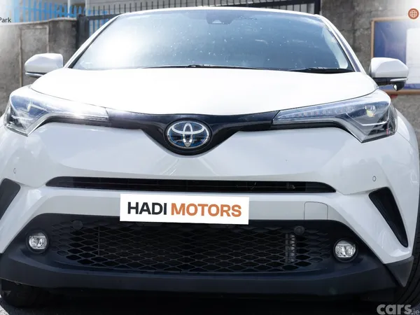 Toyota C-HR SUV, Petrol Hybrid, 2019, White
